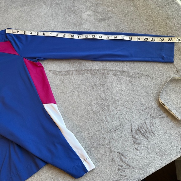 Walt Disney World Greg Norman Women's Small Long-Sleeve Golf Top Shirt Sporty - Picture 4 of 12